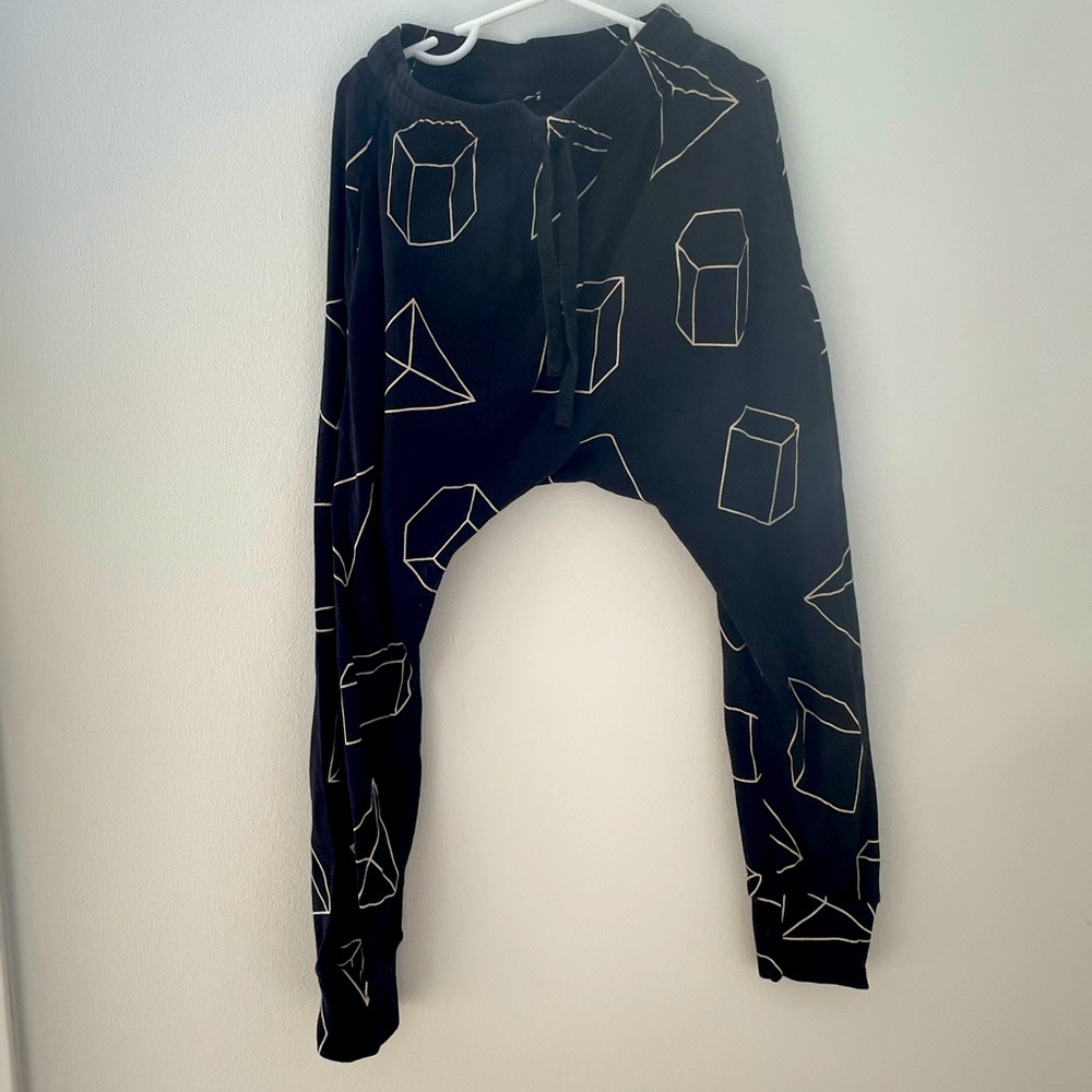 Nununu geometric shapes baggy sweatpants sz 8-9